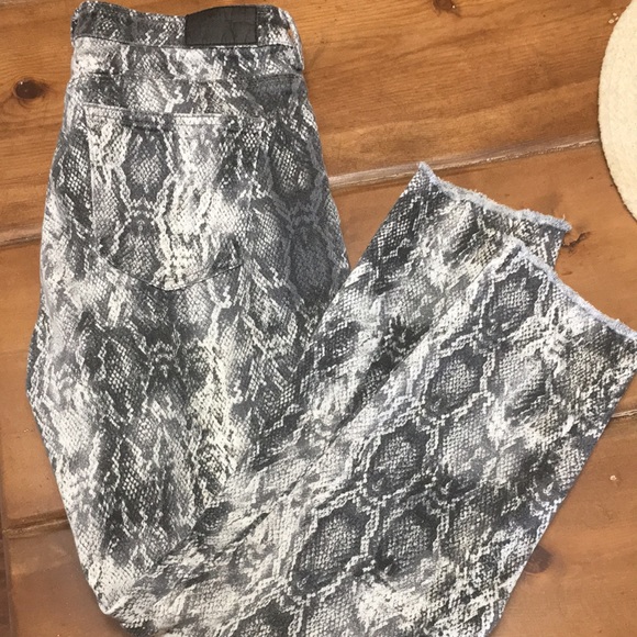 Zara ladies jean - Picture 8 of 8